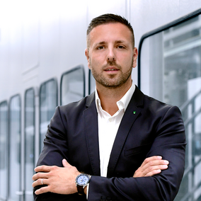 Oliver Steinacker, Leuchtwert Service GmbH